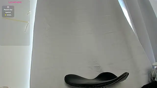 caroline tovar online show from January 31, 2026, 7:11 pm