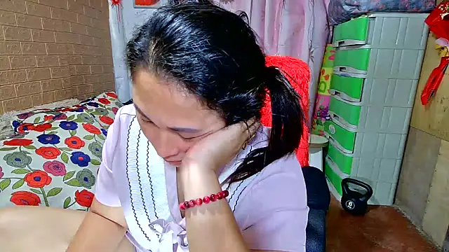 M e c e l online show from March 4, 2025, 2:49 am