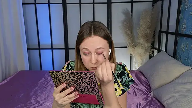 BrookeEvans online show from February 7, 2025, 3:52 pm