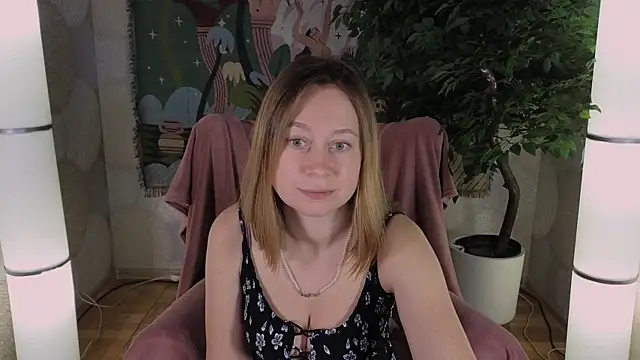 BrookeEvans online show from February 28, 2025, 8:39 pm