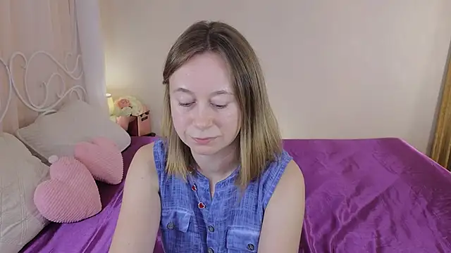 BrookeEvans online show from September 12, 2025, 8:53 pm