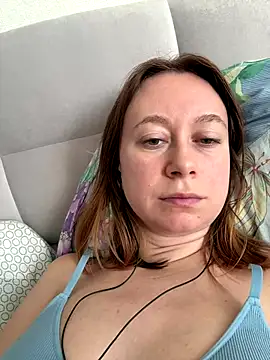 BrookeEvans online show from September 26, 2025, 5:33 am