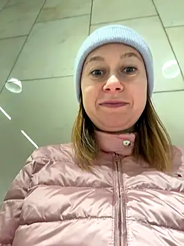 BrookeEvans online show from September 28, 2025, 6:57 pm