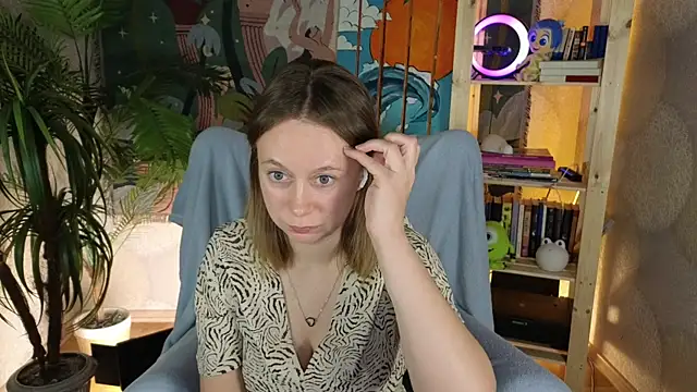 BrookeEvans online show from October 3, 2025, 8:50 pm