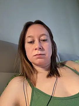 BrookeEvans online show from November 11, 2025, 6:57 am