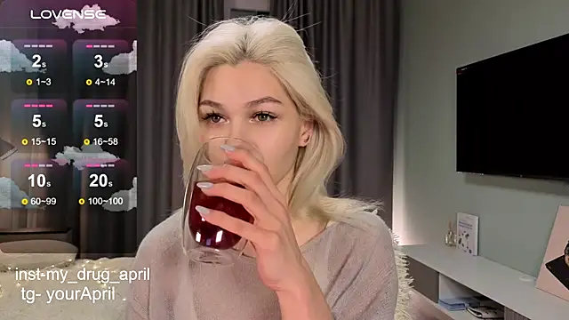 MyApril online show from November 5, 2025, 3:28 am