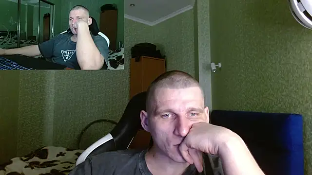 Snapshot of PoliglotJoe chatting on January 24, 2025, 12:09 am PoliglotJoe online show from January 24, 2025, 12:09 am