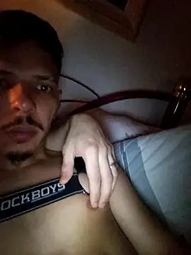 Snapshot of JuninhoPilati chatting on November 13, 2025, 6:23 am JuninhoPilati online show from November 13, 2025, 6:23 am