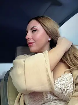 Kalli Fornia online show from November 8, 2025, 8:25 am