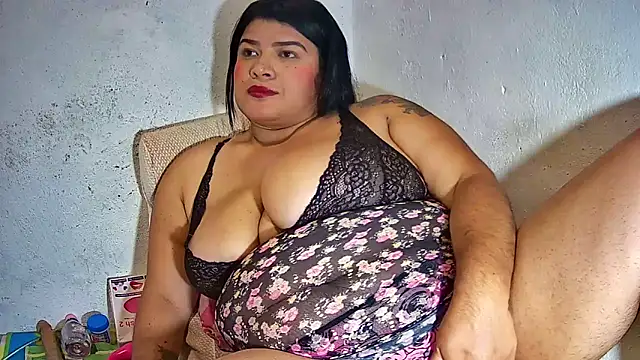 curvy sex online show from October 2, 2025, 4:19 am