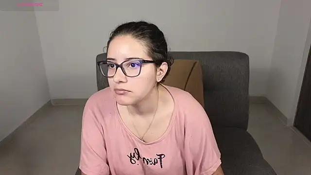 Snapshot of blue__moon_ chatting on September 29, 2025, 2:16 am blue moon online show from September 29, 2025, 2:16 am