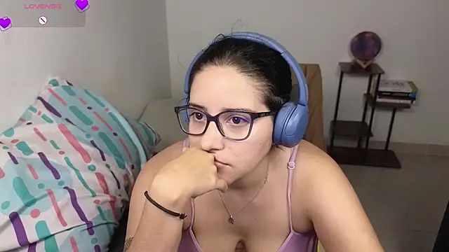 blue  moon  online show from February 15, 2026, 7:51 am