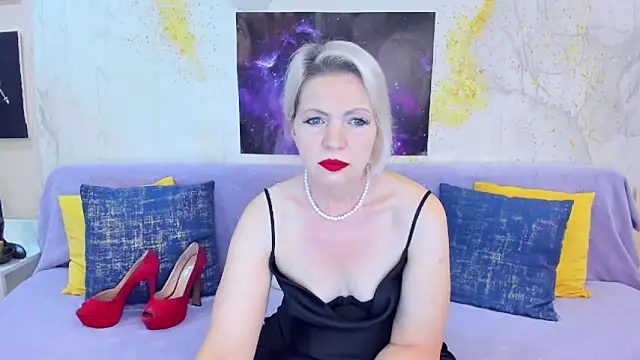 BeautyName online show from December 3, 2025, 4:42 am