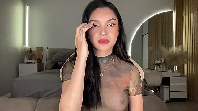 Snapshot of Rogueblaze chatting on October 10, 2025, 5:17 am Rogueblaze online show from October 10, 2025, 5:17 am