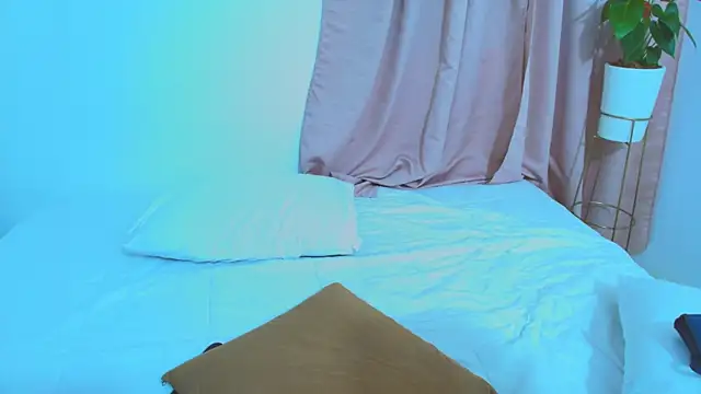 yulina xue online show from March 23, 2025, 4:16 am