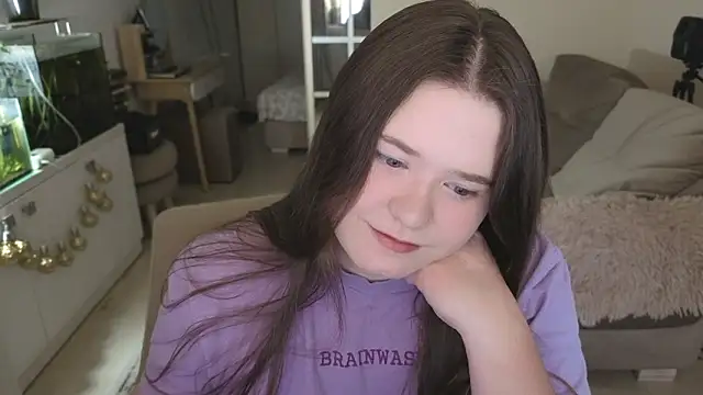 remirann  online show from March 3, 2026, 1:06 pm