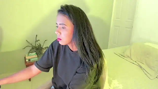 rosaaliiaa1 online show from October 31, 2025, 4:19 pm