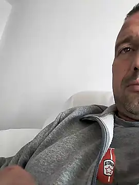 Snapshot of juandi21cm chatting on January 1, 2025, 3:14 pm juandi21cm online show from January 1, 2025, 3:14 pm