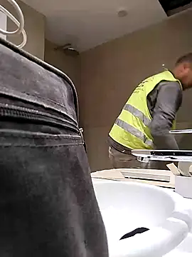 Snapshot of juandi21cm chatting on February 4, 2025, 7:29 am juandi21cm online show from February 4, 2025, 7:29 am