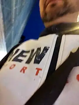 Snapshot of juandi21cm chatting on February 17, 2025, 2:59 pm juandi21cm online show from February 17, 2025, 2:59 pm