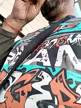 Snapshot of juandi21cm chatting on February 24, 2025, 3:20 pm juandi21cm online show from February 24, 2025, 3:20 pm