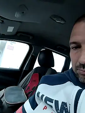 Snapshot of juandi21cm chatting on March 4, 2025, 3:04 pm juandi21cm online show from March 4, 2025, 3:04 pm