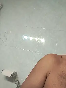 Snapshot of juandi21cm chatting on October 26, 2025, 5:24 am juandi21cm online show from October 26, 2025, 5:24 am