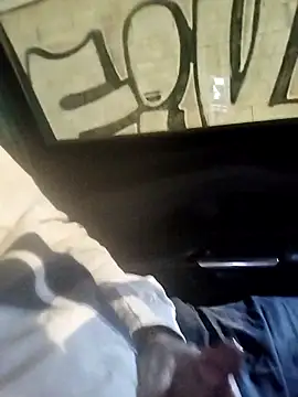 juandi21cm online show from December 18, 2025, 6:14 pm