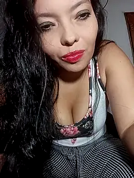 Snapshot of Melanymartinez105 chatting on November 2, 2025, 2:58 am Melanymartinez105 online show from November 2, 2025, 2:58 am