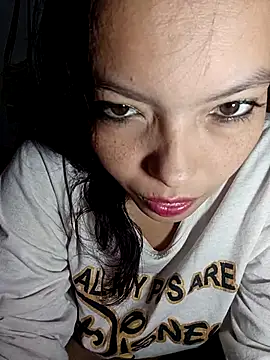 Melanymartinez105 online show from May 30, 2026, 3:25 am