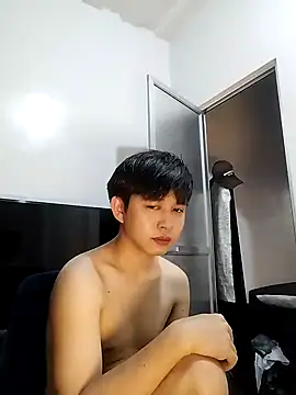 Snapshot of alfonsoasiancutie chatting on January 1, 2025, 8:56 am alfonsoasiancutie online show from January 1, 2025, 8:56 am