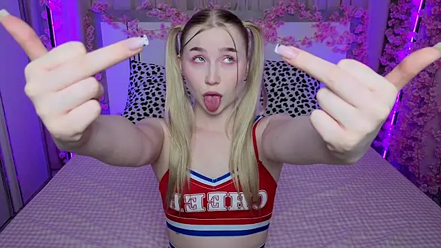 LilyStarlight online show from May 21, 2026, 3:35 am