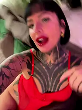 InkedBiitch online show from October 24, 2025, 7:16 am