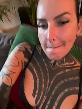 InkedBiitch online show from May 7, 2026, 4:51 am