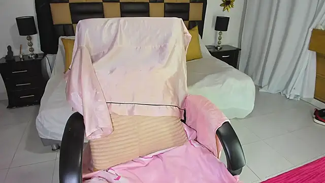 BarbieKano online show from November 17, 2025, 10:48 pm