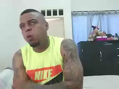 hot and naughty latin online show from December 12, 2024, 11:18 am