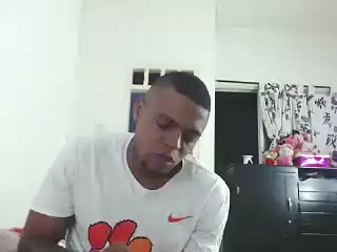 hot and naughty latin online show from January 16, 2025, 10:21 am