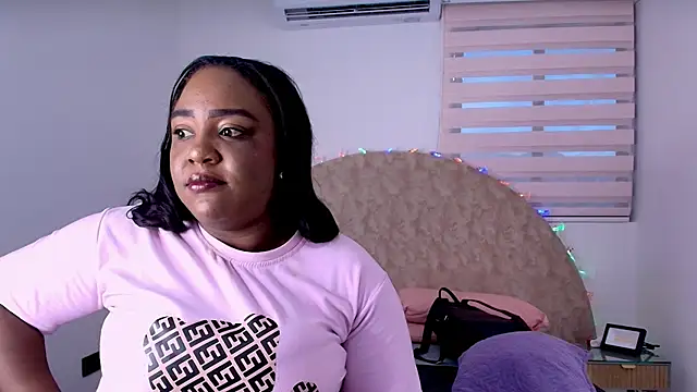  ebony-queen  online show from January 7, 2026, 11:56 am