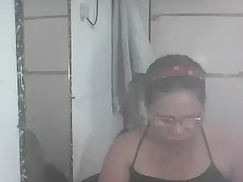 Snapshot of hotwet_mama4uxx chatting on January 11, 2025, 2:58 pm hotwet mama4uxx online show from January 11, 2025, 2:58 pm
