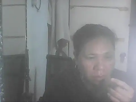 Snapshot of hotwet_mama4uxx chatting on October 3, 2025, 6:21 am hotwet mama4uxx online show from October 3, 2025, 6:21 am