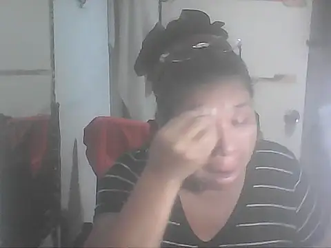 Snapshot of hotwet_mama4uxx chatting on October 12, 2025, 11:26 pm hotwet mama4uxx online show from October 12, 2025, 11:26 pm