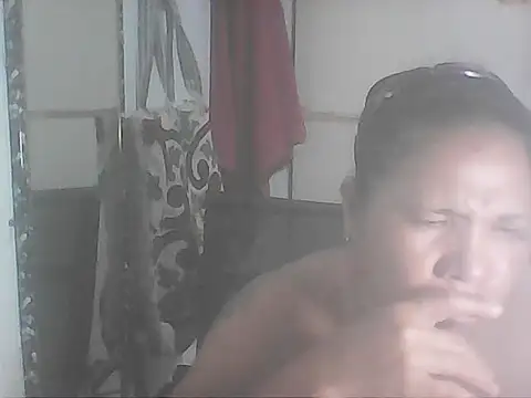 Snapshot of hotwet_mama4uxx chatting on November 4, 2025, 4:55 am hotwet mama4uxx online show from November 4, 2025, 4:55 am