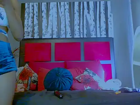 MissParis26 online show from October 25, 2025, 2:13 pm