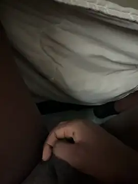 Hmmmtachatte2 online show from October 19, 2025, 2:40 pm