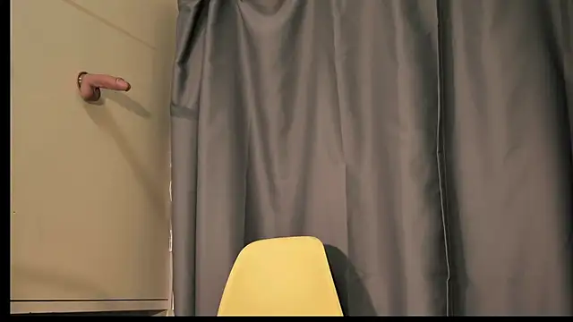 asiahot liam online show from November 6, 2025, 11:33 am