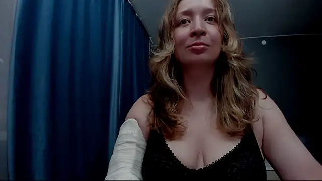 Eva Rikchter online show from June 30, 2026, 8:54 pm