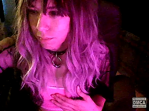 crystalxh online show from October 28, 2025, 4:53 pm