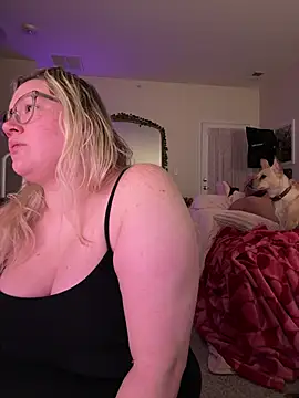 PiggyRose online show from March 26, 2026, 11:54 pm