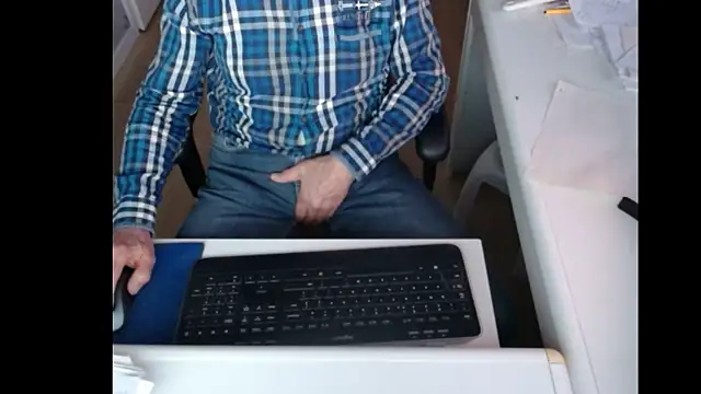 dutchpornking online show from February 4, 2025, 4:50 pm