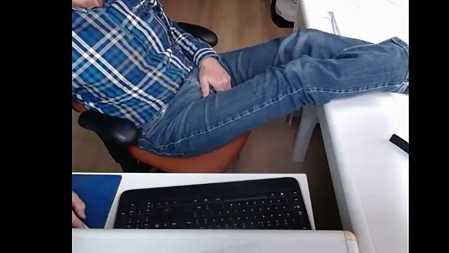 dutchpornking online show from February 9, 2025, 12:52 pm